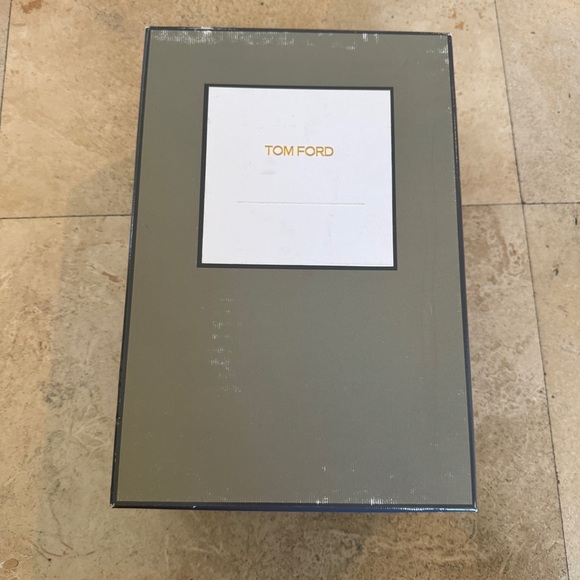 Tom Ford Leather Stiletto Pumps With Bow Front NEW - Picture 10 of 11